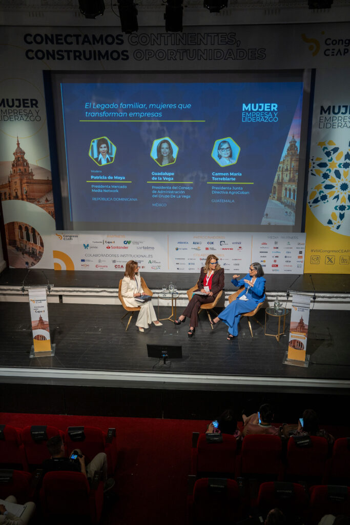 Patricia De Moya, Guadalupe de la Vega y Carmen María Torrebiarte 